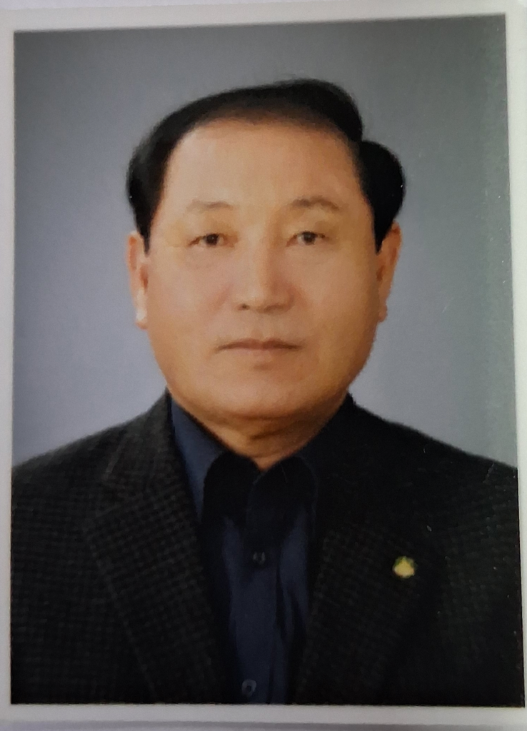 존경하는 제주고씨 영곡공파 종친회 제족여러분 2026년5월 5일 정기총회에서 제16대 회장으로 취임한 영곡공 파조 18세손 고승만 인사올림니다